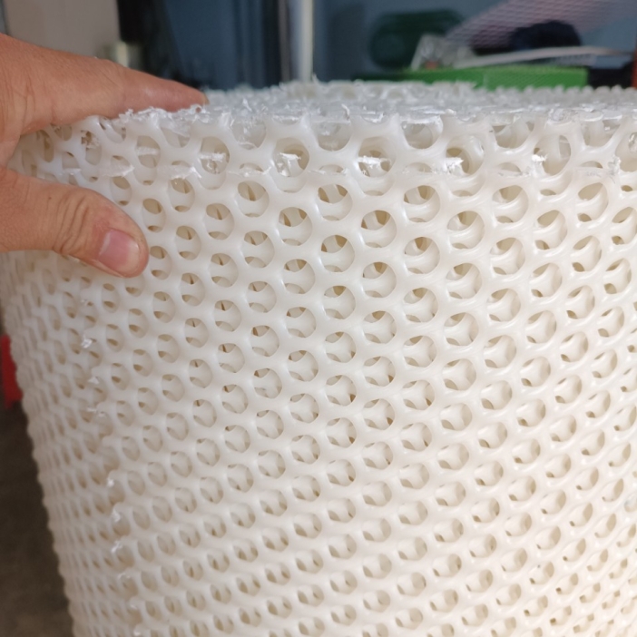LƯỚI NHỰA CỨNG TRANG TRÍ ĐÈN LED